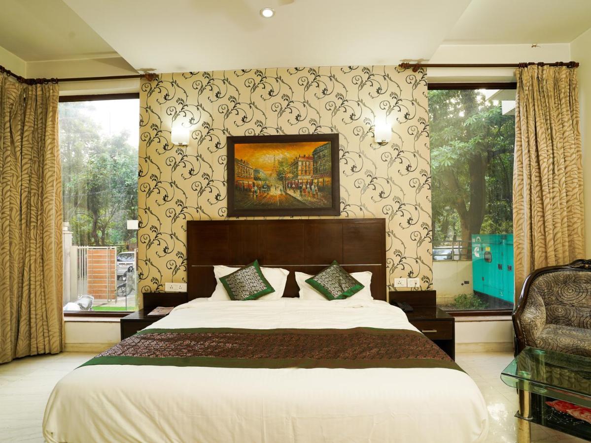 Lime Tree Hotel Sushant Lok Gurgaon Sector 29 Next To Iffco Chowk Metro Екстериор снимка