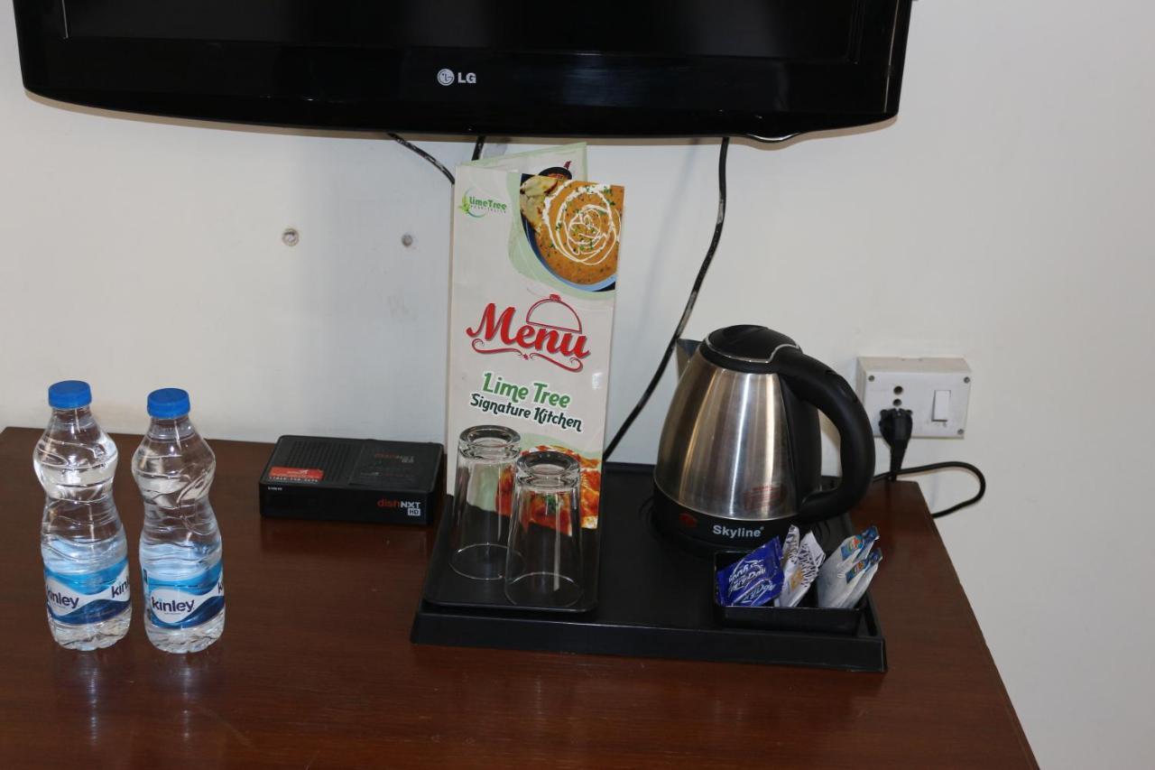 Lime Tree Hotel Sushant Lok Gurgaon Sector 29 Next To Iffco Chowk Metro Екстериор снимка